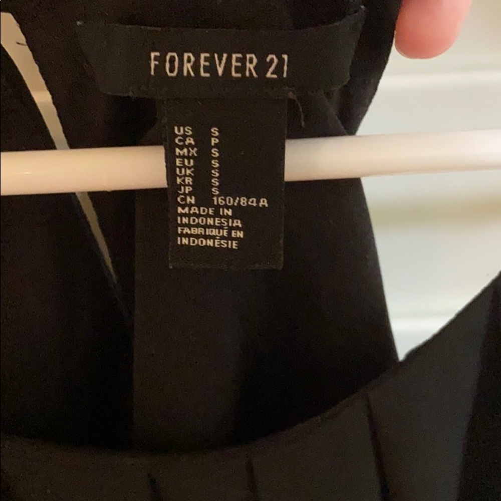 Forever21 Top - Picture 2 of 2